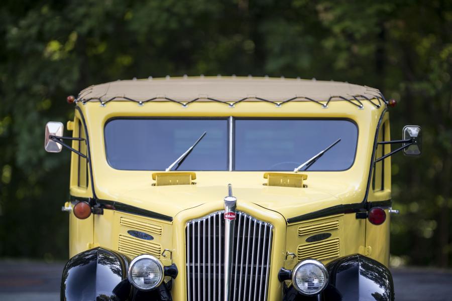 Детали экстерьера White Model 706 Tour Bus by Bender 1937 года  (фото 16 из 30)